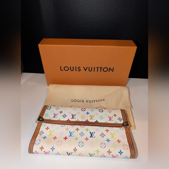 Authentic Louis Vuitton Vintage Murakami Long Wallet - Picture 2 of 13